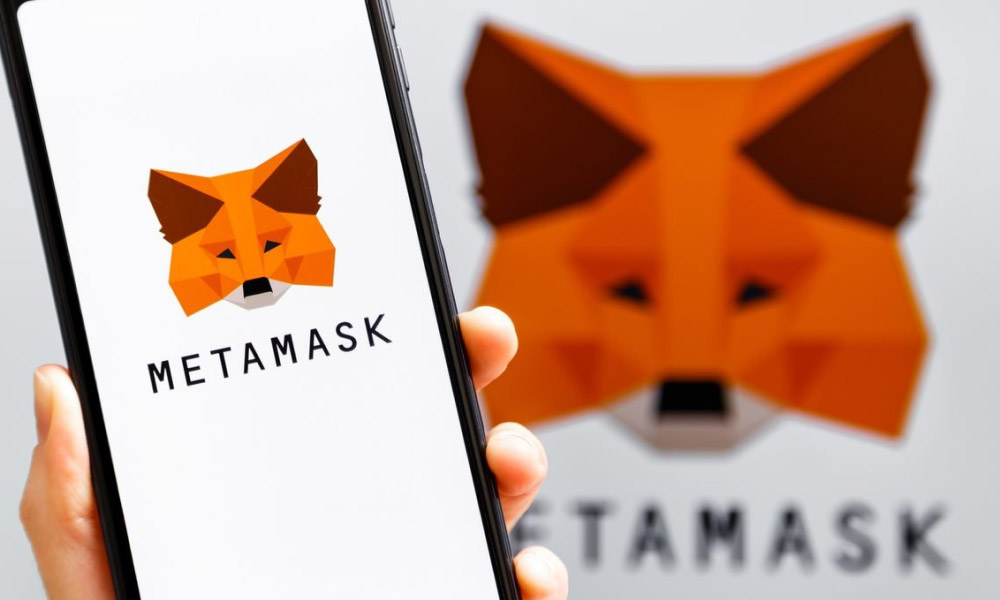 Best Crypto Wallets 2025: Secure, Trusted & User-Friendly Picks 7 MetaMask wallet interface on mobile and desktop - best crypto wallets 2025